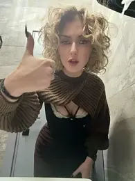 KellyKeler webcam stripchat model stream image