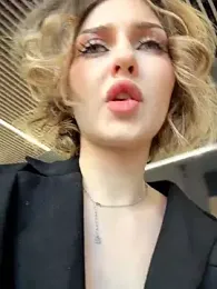 KellyKeler webcam stripchat model stream image