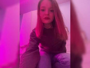 AliciaTroupe webcam model stream image