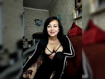 Lina-a-13 webcam model stream image