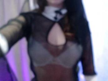 FalconFamily webcam model stream image