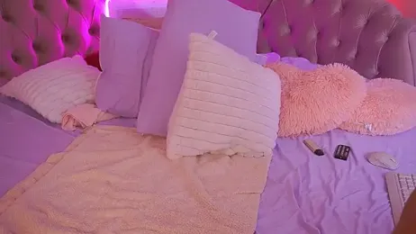 KiraCandyS webcam stripchat model stream image