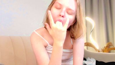 SaraGeorge webcam model stream image