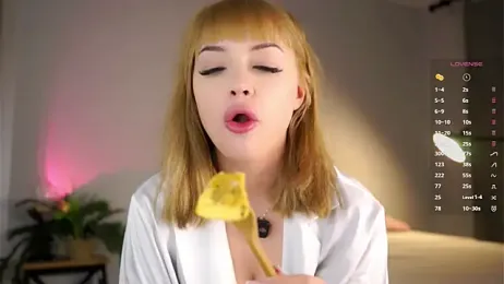 KateDolphin webcam model stream image