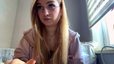 PilarZellous webcam model stream image