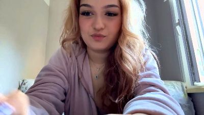 PilarZellous webcam model stream image