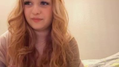 PilarZellous webcam model stream image