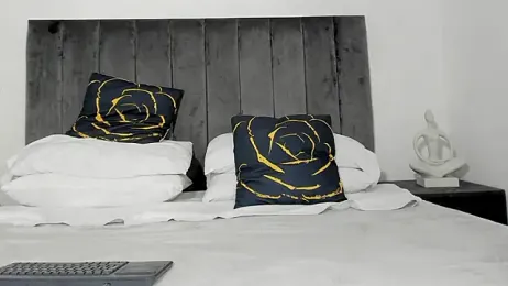 RedNDizzy webcam model stream image