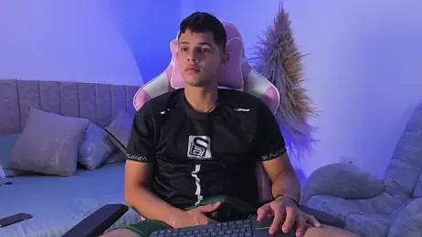 Adrian_Prime_ webcam model stream image