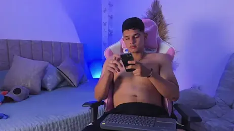 Adrian_Prime_ webcam model stream image