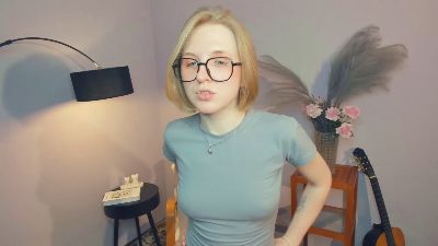 ReinaAusdemore webcam model stream image