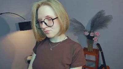 ReinaAusdemore webcam model stream image