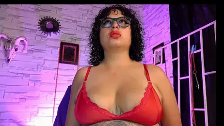slave_Rubi webcam model stream image