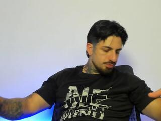 Enzo Aren webcam model stream image