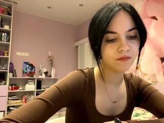 Karoline Mcclanahan webcam model stream image