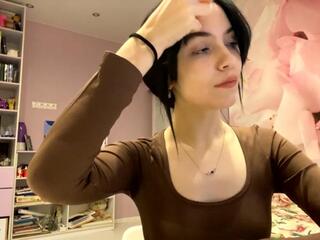 Karoline Mcclanahan webcam model stream image