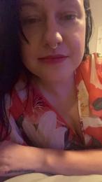 HunniLuv webcam model stream image