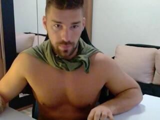 Darius Giles webcam flirt4free model stream image
