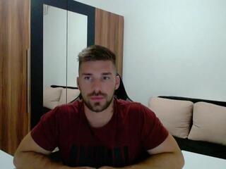 Darius Giles webcam model stream image
