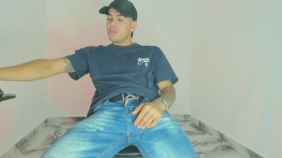 Mikee_scooth webcam model stream image