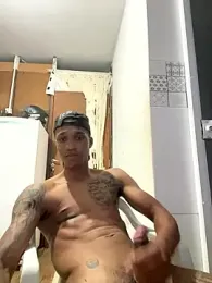 Muzao webcam model stream image