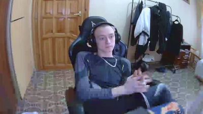 MikkiForus webcam model stream image