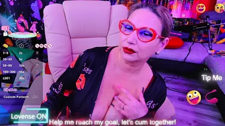 YOUR_MATURE_FANTASY webcam model stream image