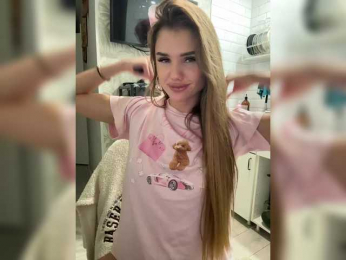 SweetyMia webcam model stream image