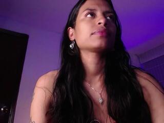 Violet Kingg webcam model stream image