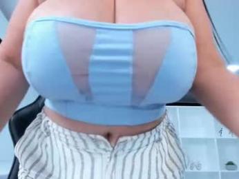 natural_bigboobs webcam model stream image