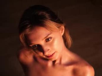 variety_moments webcam model stream image