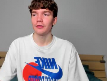 caties_cutes2 webcam model stream image