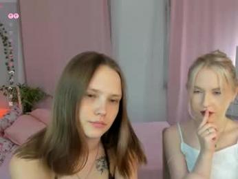 lisaluve webcam chaturbate model stream image