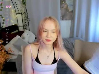 lisaluve webcam chaturbate model stream image