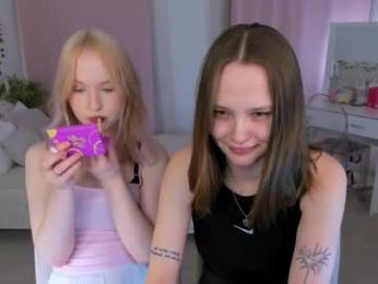 lisaluve webcam chaturbate model stream image