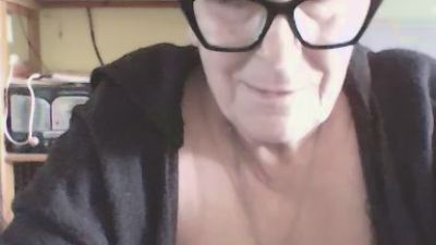 sophia68milf webcam model stream image