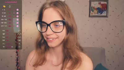 LynneCrust webcam cam4 model stream image