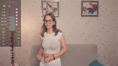 LynneCrust webcam model stream image
