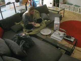 voyeurcam-julmodels-living-3 webcam model stream image