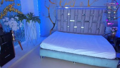AlessiaDouce webcam model stream image