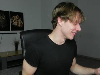 Charles Dreams webcam model stream image