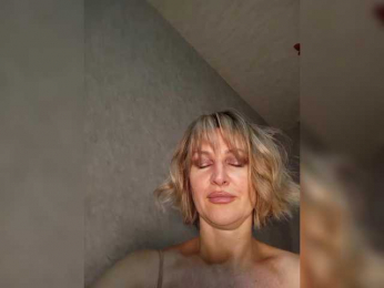 LagoonJoy webcam model stream image