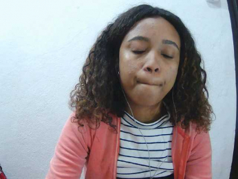 Laminnah webcam model stream image