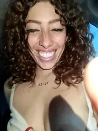 roxyrougee webcam model stream image