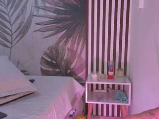 samaantha-white webcam model stream image