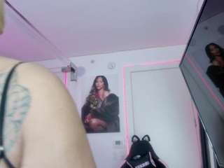 strellakat webcam camsoda model stream image