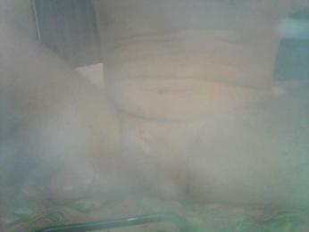 Johnloonng webcam model stream image