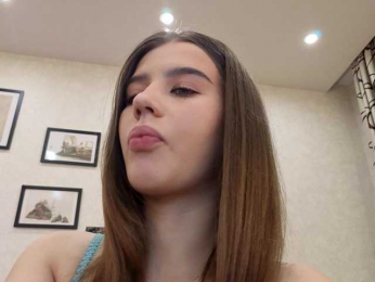 dolly-ll webcam model stream image
