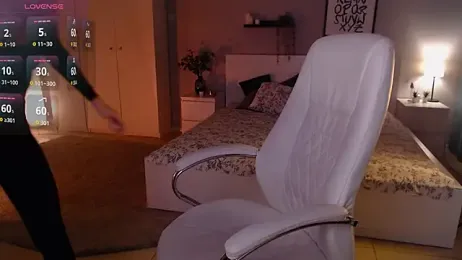 Bellla_Haddid webcam model stream image
