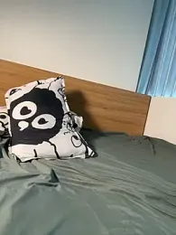 mark_streemm webcam model stream image